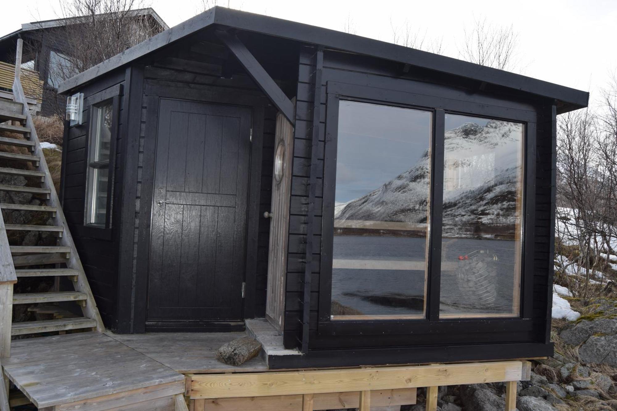 Villa Nydelig Hytte Med Fantastisk Beliggenhet Ved Sjoen à Laupstad Extérieur photo